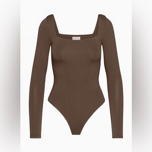 Aritzia Babaton Contour Square Neck Long Sleeve Brown Tan Bodysuit Size XXS